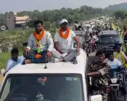 Jharkhand MLA Candidate Jairam Mahato Faces Traffic Violation Notice in Ghatshila - Election Code Breach?
