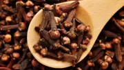 Stuffy Nose Relief: 5 Powerful Clove Remedies to Clear Nasal Congestion Naturally