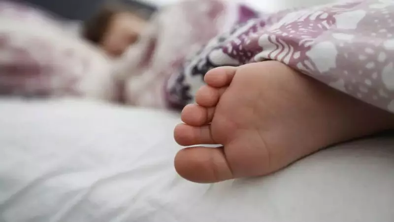 10 Reasons Why Sleeping With One Foot Out Helps You Sleep Better