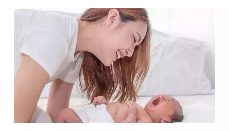 5 Soothing Techniques to Calm a Crying Newborn for Indian Parents