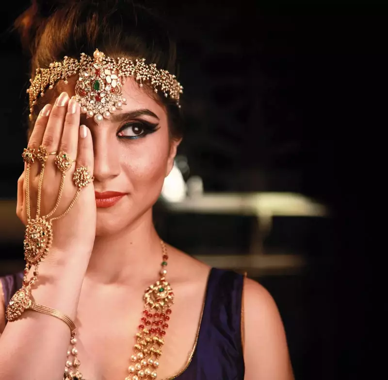 6 Essential Tips to Protect Your Wedding Jewellery During Chaotic Functions