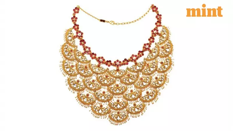 7 Luxe Wedding Gifts for the Discerning Couple in 2025