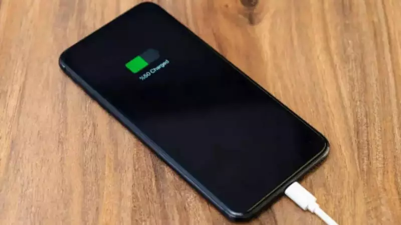 8 Smartphone Charging Mistakes Damaging Your Battery Life