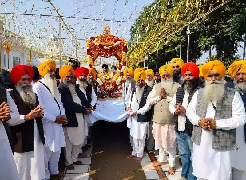 Amritsar Commemorates Guru Tegh Bahadur's 350th Martyrdom with Nagar Kirtan