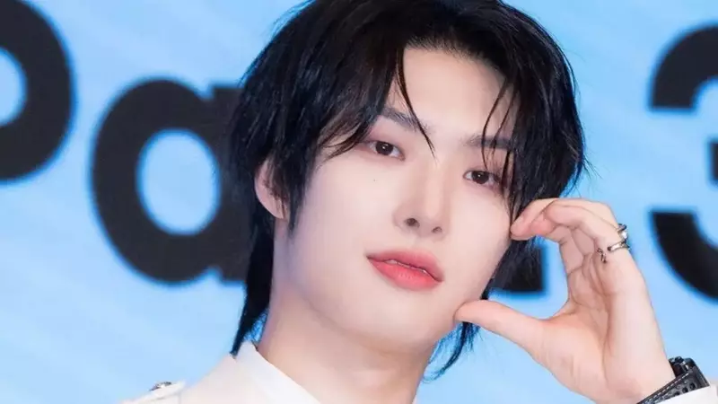 ATEEZ's Mingi Fractures Finger, HyunA Collapses on Same Unsafe Stage