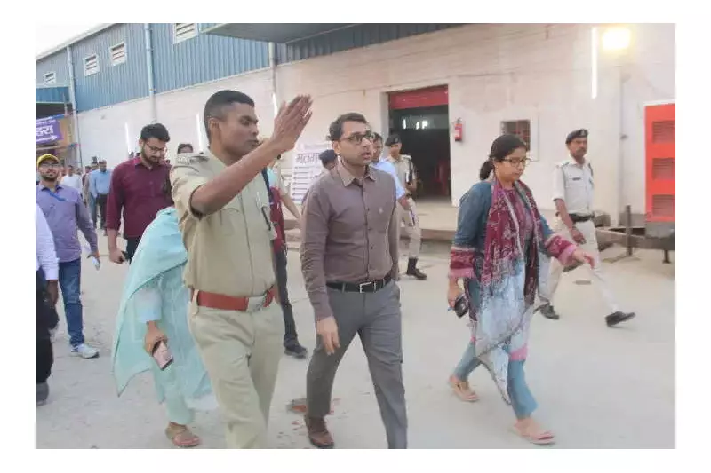 Bhojpur DM and SP Inspect Three-Tier Security for Vote Counting in Ara