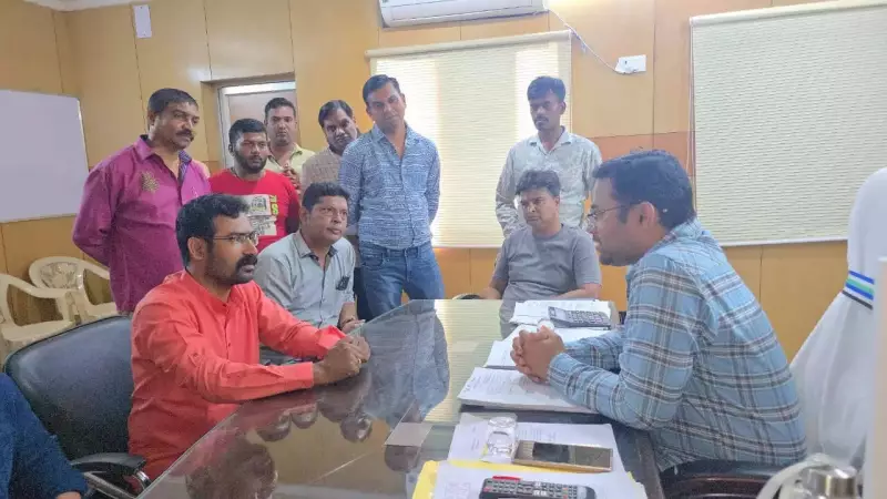 Bhubaneswar Traders Protest Over Stalled Road Widening Project | Infrastructure Delays