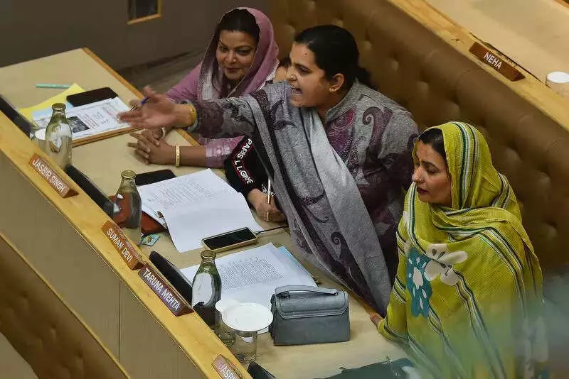 Chandigarh's 24x7 Water Supply Project Sparks Political Storm in MC Meeting