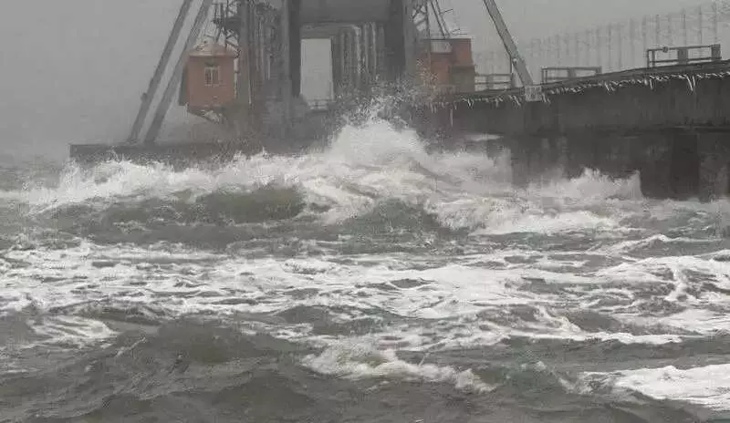 Cyclone Ditwah Batters Tamil Nadu: 25 Fishermen Evacuated, Coastal Roads Damaged