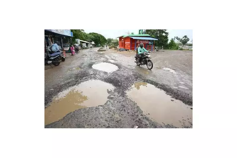 Cyclone Montha Wreaks Havoc: Vijayawada's Road Network Suffers Severe Damage | TOI Exclusive