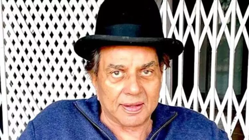 Dharmendra Critical in Mumbai ICU: Family Rushes to Hospital