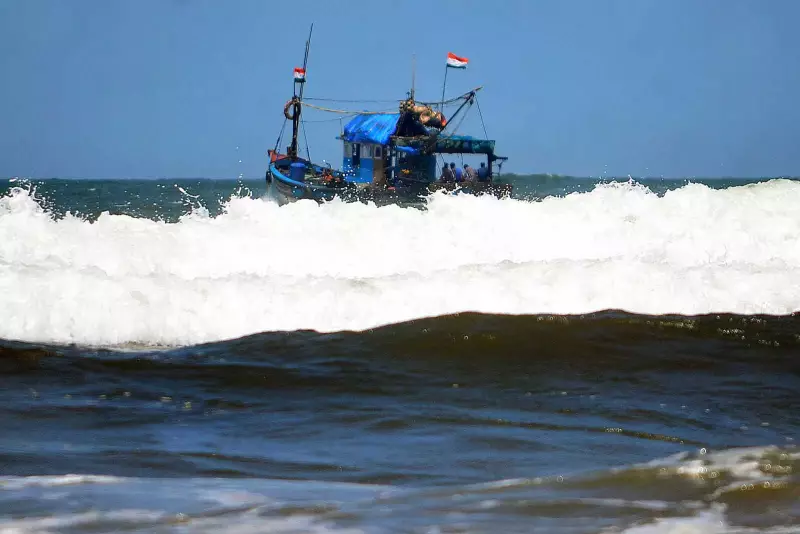 Goa Authorities Seize Karnataka Fishing Vessel in Illegal Fishing Bust