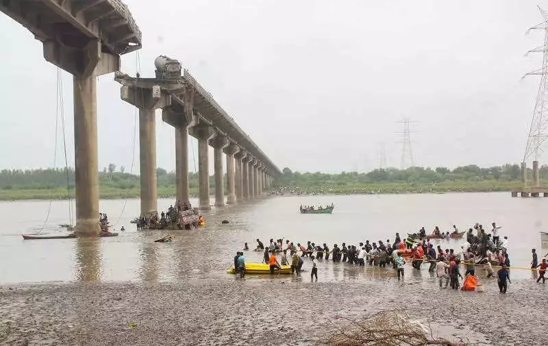Gujarat CM Approves Rs 9.12 Crore for Mahi River Bridge Restoration