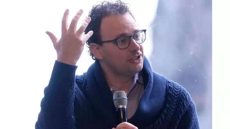 How Anthropic CEO's Essay-Length Slack Messages Shape AI Strategy