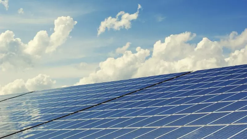 Indian Renewable Energy Firm Wins 200 MW Solar Project from Railways