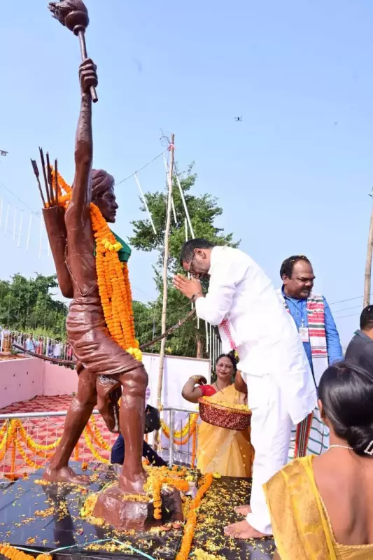 Jharkhand CM Hemant Soren Celebrates Tribal Legacy at Lugu Buru Festival 2025 | Cultural Spectacle
