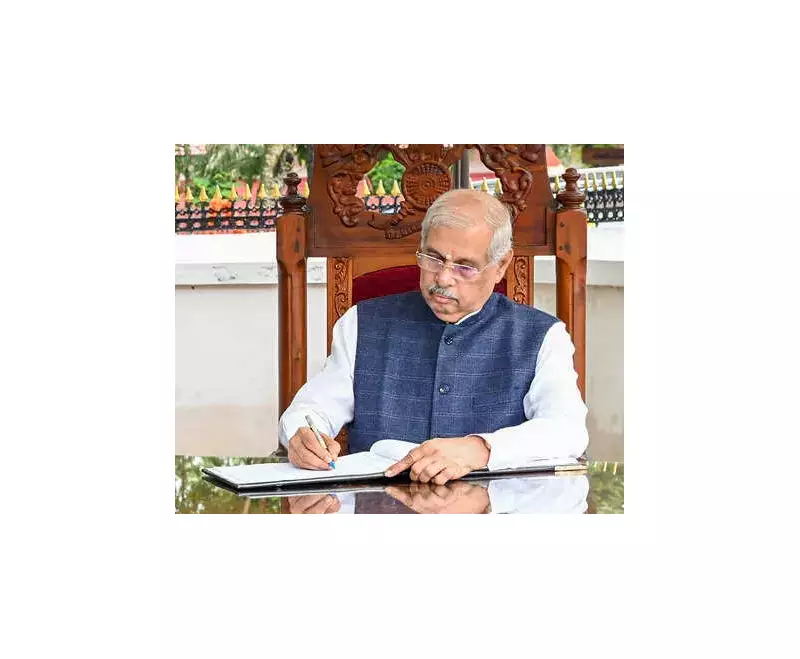 Kerala Governor Sparks Controversy: Invites Applications for Calicut University VC Post, State Govt Calls It 'Undemocratic'
