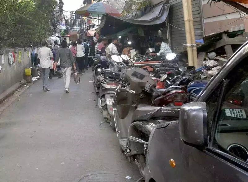 Kolkata Fire Aftermath: Traders Demand Action on Illegal Parking & Wires
