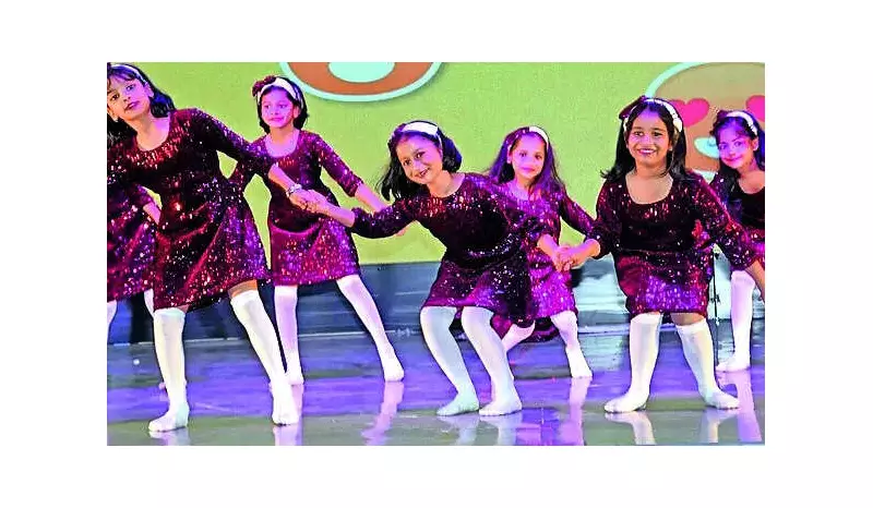 Notre Dame Academy's Fundazzle 2025 Draws 4000+ with Neetu Chandra