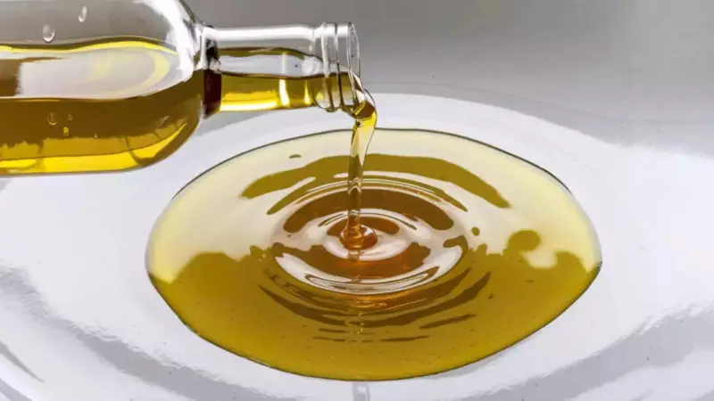 Olive Oil vs Vegetable Oil: Which is Better for Heart Health?