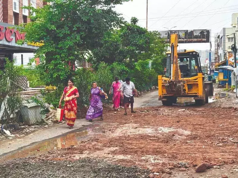 Perumbakkam's Plight: Chennai's 'Nowhere Land' Where Basic Amenities Remain a Distant Dream