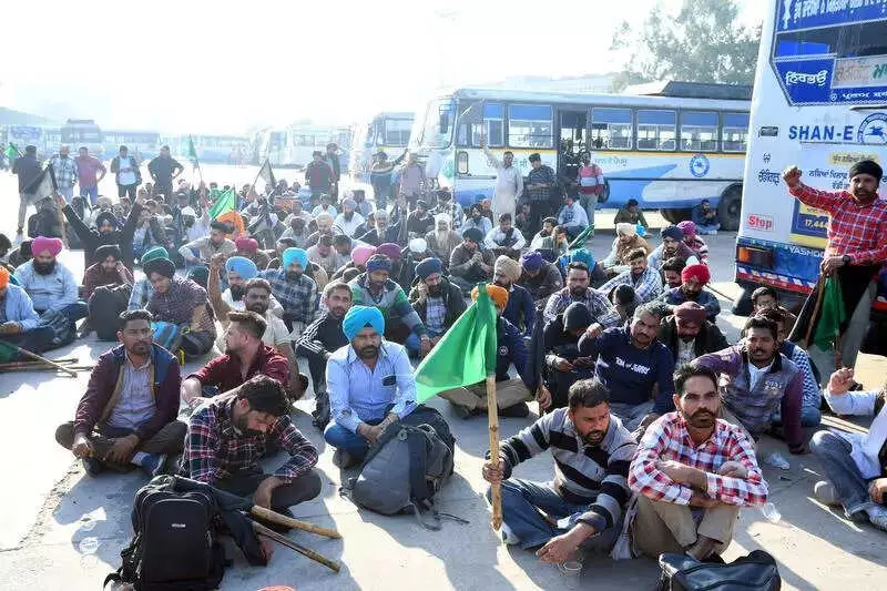 Punjab Transport Crisis: 22 Workers Fired, 600 Noticed After Police Attack