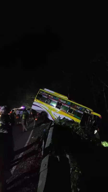 Sabarimala Pilgrims Escape Tragedy in Kerala Bus Accident