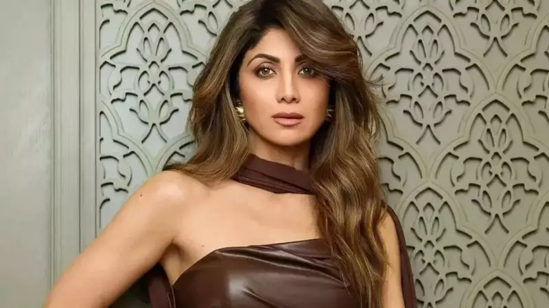 Shilpa Shetty's New Fitness Challenge: A 50-Year-Old's Core Workout