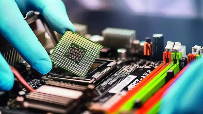 SMIC Warns of Memory Chip Shortage Crisis, Threatening Phone & Auto Industries