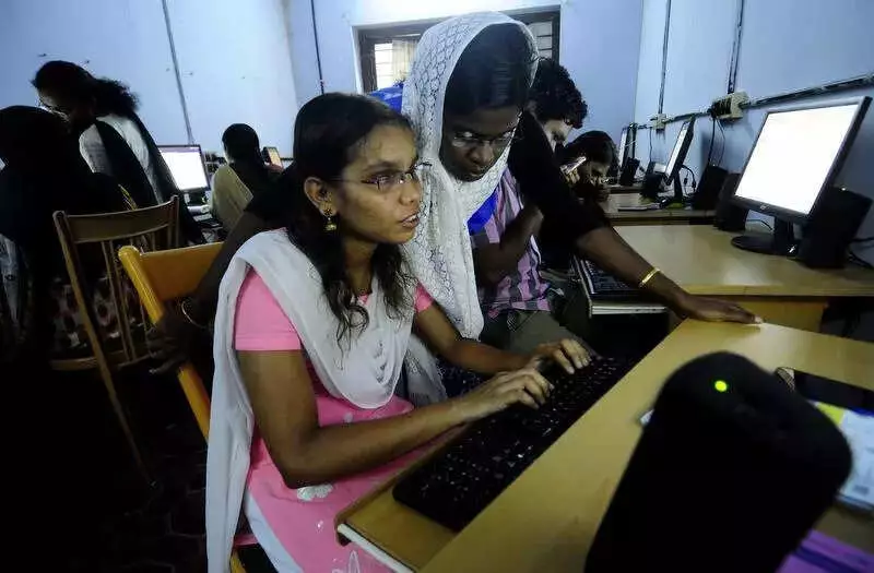 UP Aims for 100% Digital Literacy for Differently Abled Women by 2026