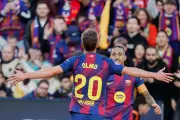 Barcelona Tops La Liga with 3-1 Win Over Alaves as Dani Olmo Shines
