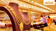 Gold Hits ₹1,27,500 Record: Jewellery Stocks Show Mixed Signals