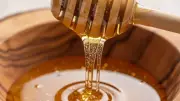 Honey's Eternal Shelf Life: Science Reveals Why It Never Spoils