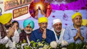 Kejriwal, Mann Honor Guru Tegh Bahadur's 350th Martyrdom Day in Historic Tribute