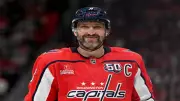 Ovechkin's 900th Goal Sparks Controversy! Binnington's Puck-Hiding Antics Fail to Stop Russian Sniper