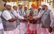 PM Modi Honors Tribal Pride in Gujarat on Janjatiya Gaurav Diwas
