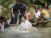 Rahul Gandhi Goes Fishing with Locals in Begusarai Pond | TOI Exclusive
