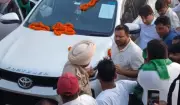 Tejashwi Yadav Campaigns Against Brother Tej Pratap in Mahua | RJD Family Drama Intensifies