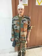 Violent Clash in Jharkhand: 3 Police Officers Injured in Stone-Pelting Protest Against Quarry Reopening