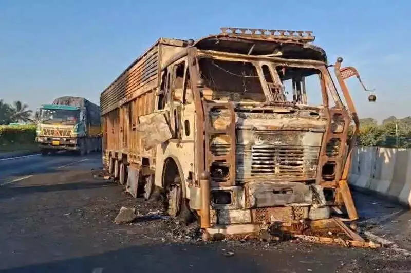 2 Killed in Anand Truck Collision: Pickup Carrying Diesel Bursts into Flames