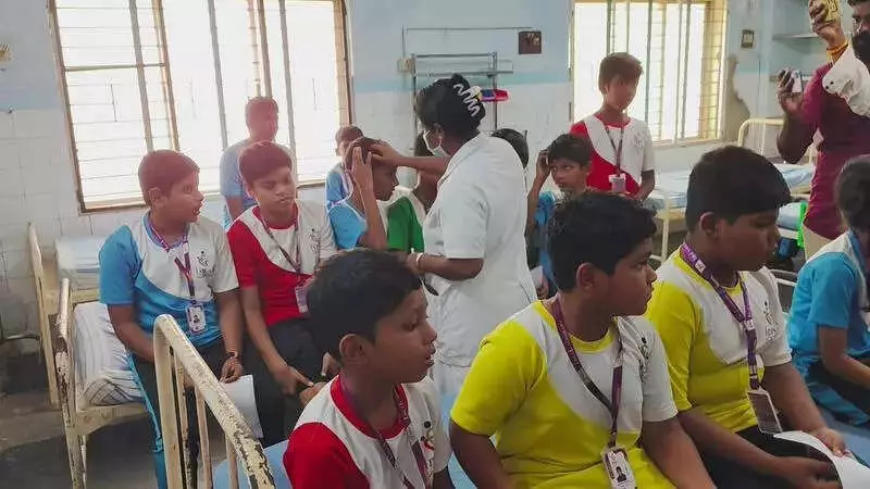 27 School Children Injured in Mayiladuthurai Van Collision