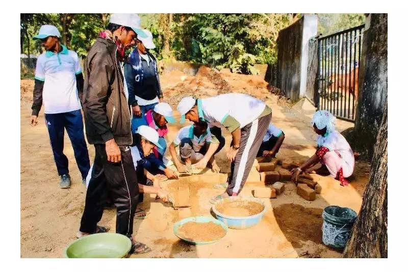 35 Ex-Maoists in Sukma Train as Masons, Building Homes & New Lives