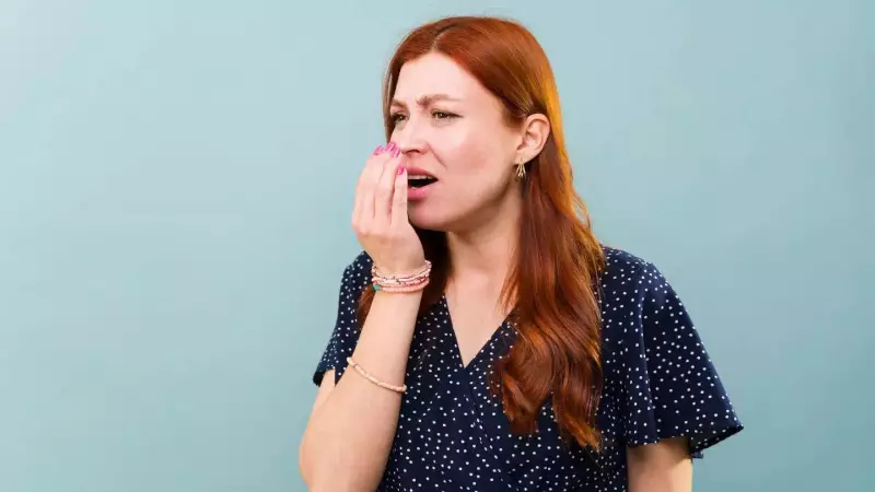 4 Discreet Ways to Check Your Breath Without Asking Anyone