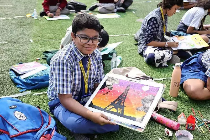 580 Kolkata Students Unleash Creativity at Jockey Juniors Colour Splash Contest