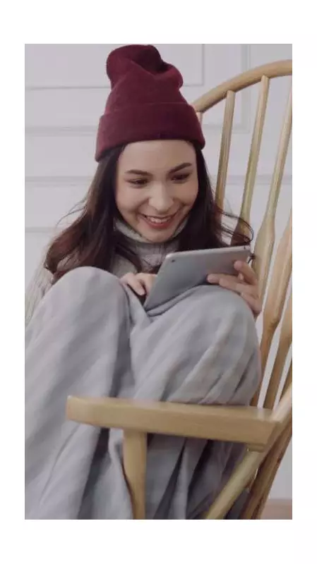 7 Easy Hacks to Keep Your Home Warm Without Heaters This Winter