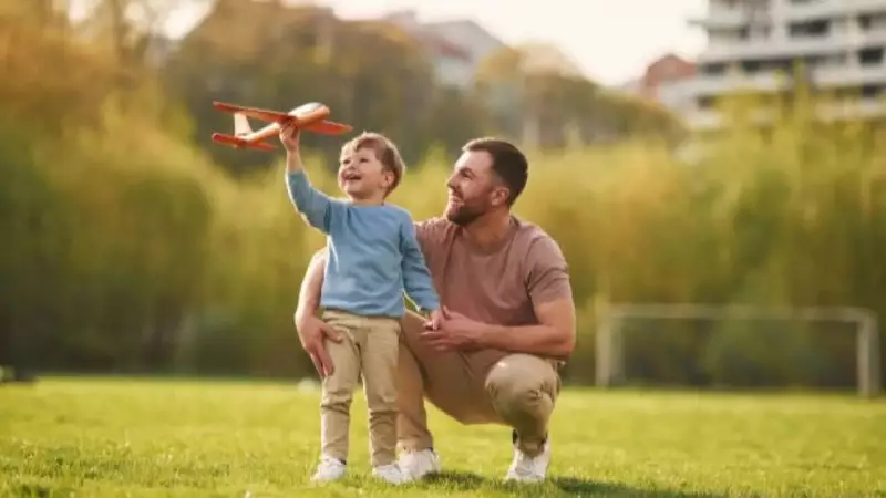 7 Reasons Why Kids Often Prefer Dad: Psychology Behind the Bond