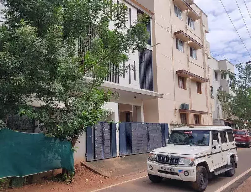 87 Sovereigns Gold Stolen from Ex-MP AKS Vijayan's Trichy House