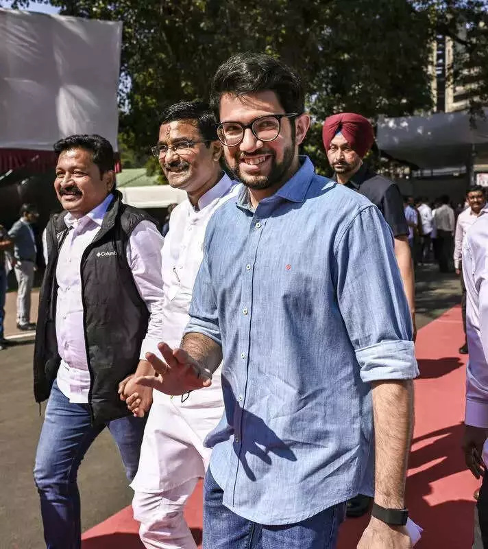 Aaditya Thackeray Slams Maharashtra's Pagdi Policy, Alleges Eviction Plot