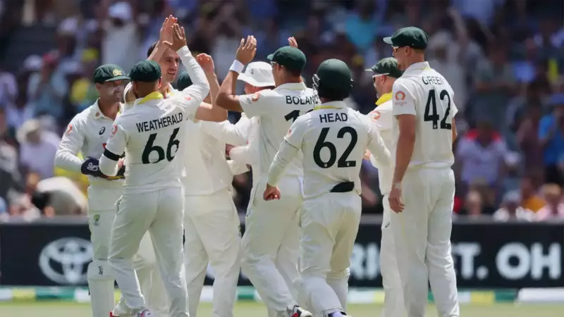 Ashes 3rd Test: Australia Set England Mammoth 435, Duckett Falls Early