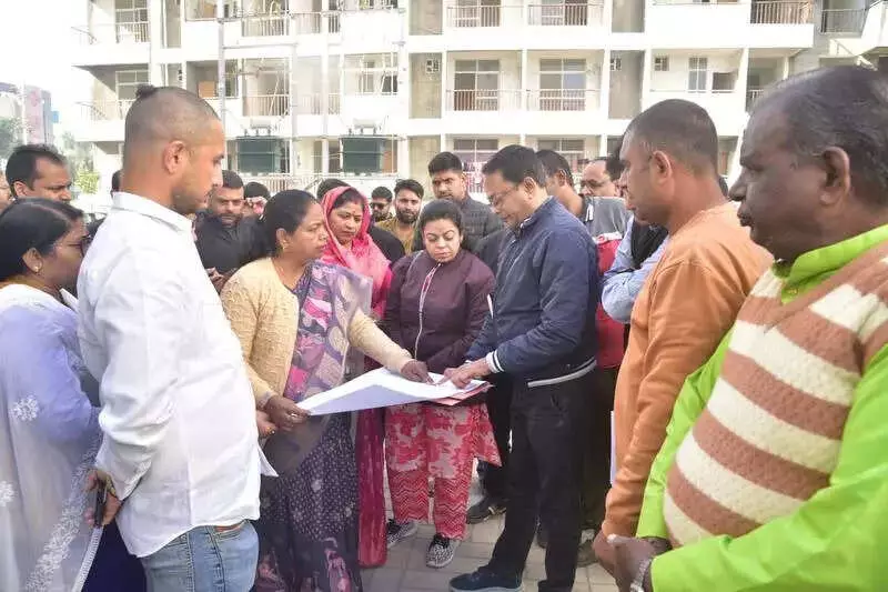 Bhopal Housing Project Delayed 8 Years, Mayor Rai Faces Angry Beneficiaries